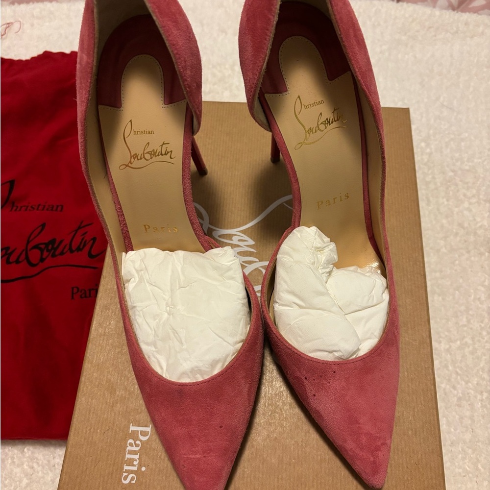 Christian Louboutin - Picture 5 of 6